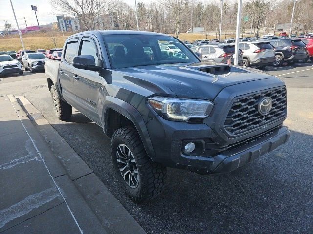 Used 2023 Toyota Tacoma TRD Sport w/ Advanced Technology Package image 3