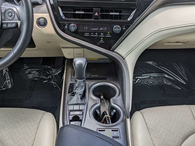 Used 2021 Toyota Camry XLE w/ Navigation Package FWD image 19