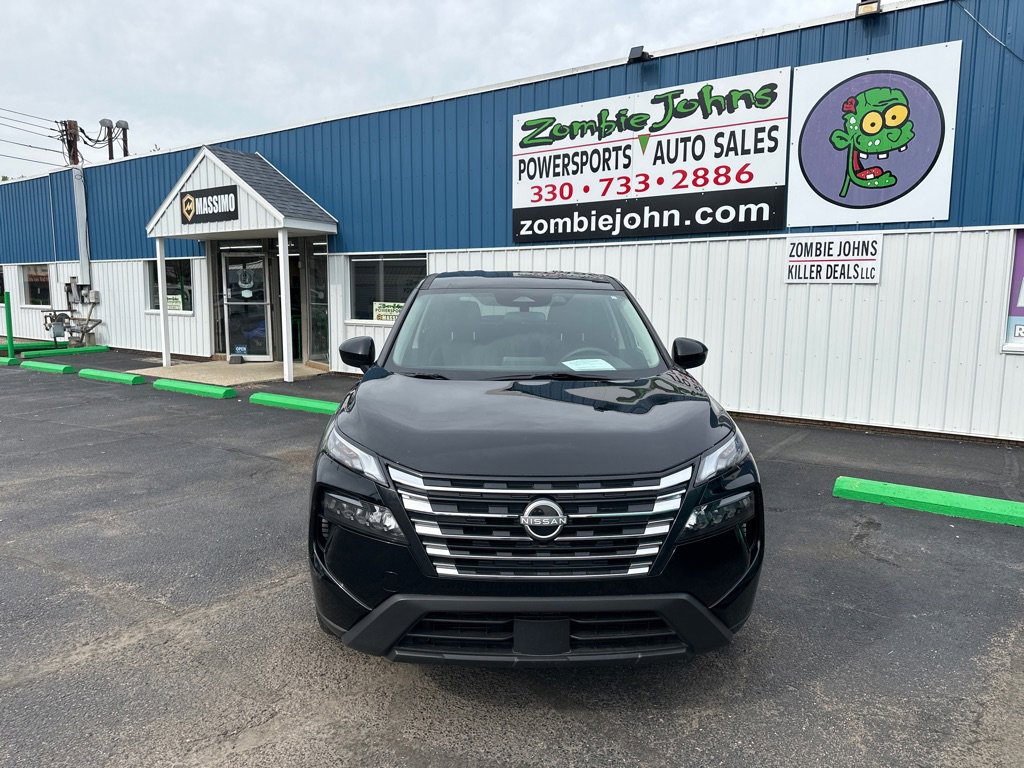 Used 2024 Nissan Rogue SV FWD image 1