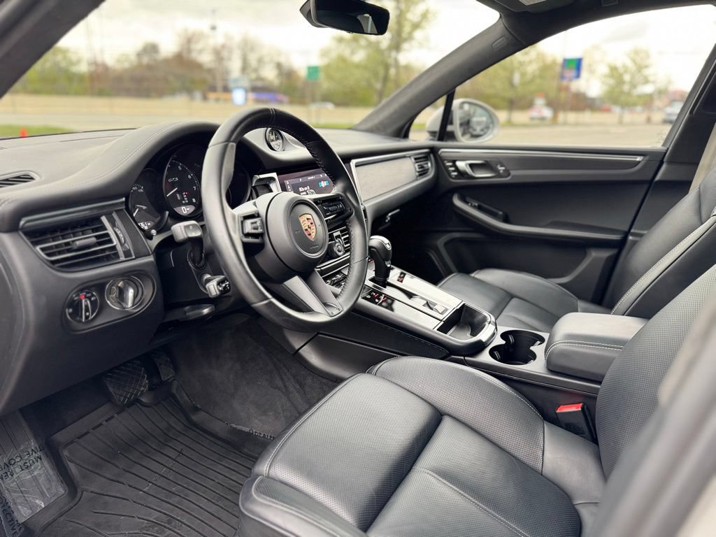 Used 2024 Porsche Macan GTS AWD/4WD image 15