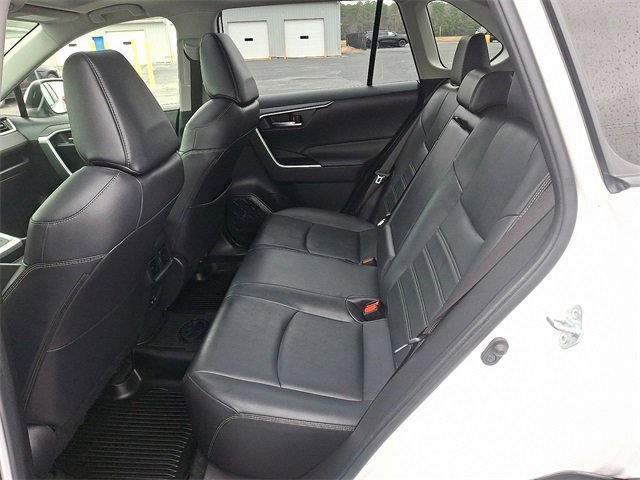 Used 2020 Toyota RAV4 XLE Premium image 10