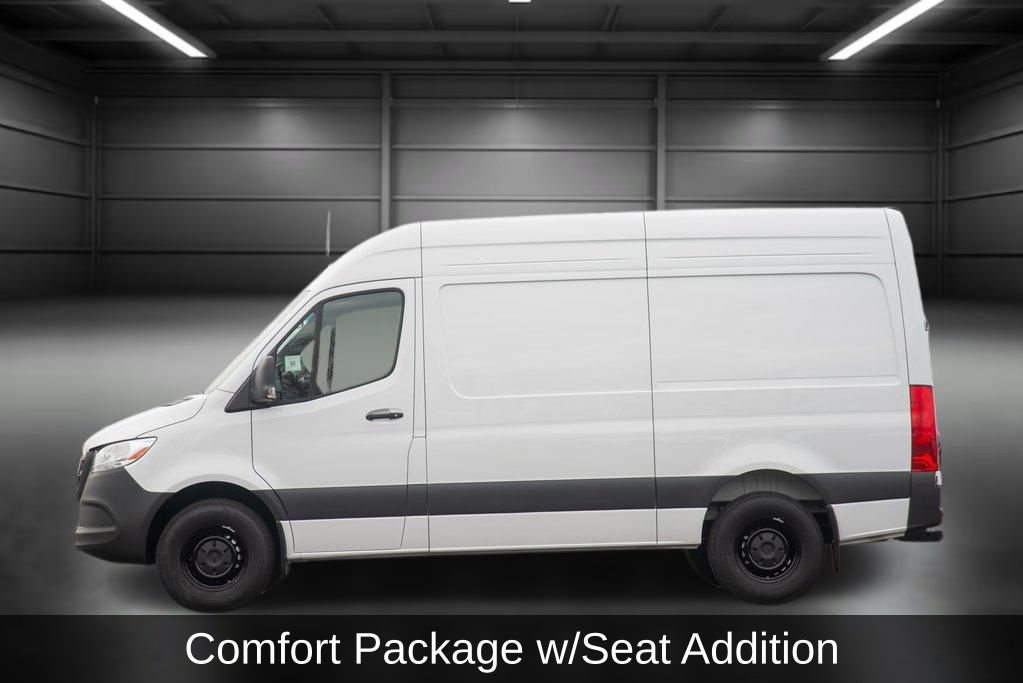 Used 2025 Mercedes-Benz Sprinter 2500 image 6