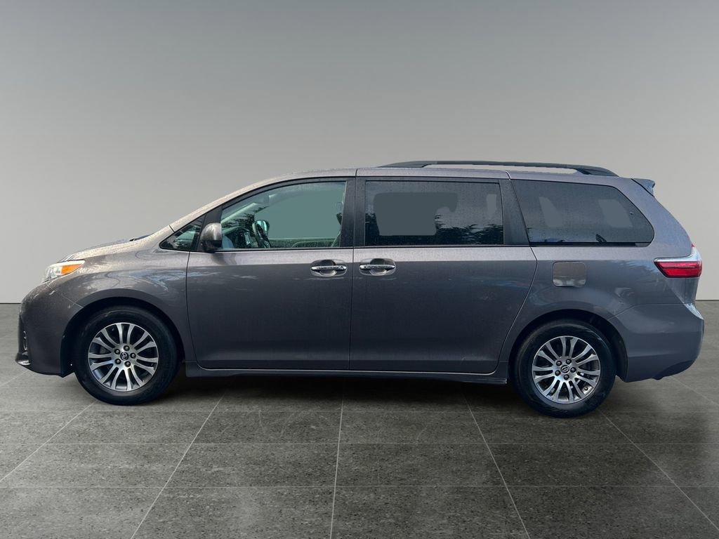 Used 2019 Toyota Sienna XLE FWD image 4