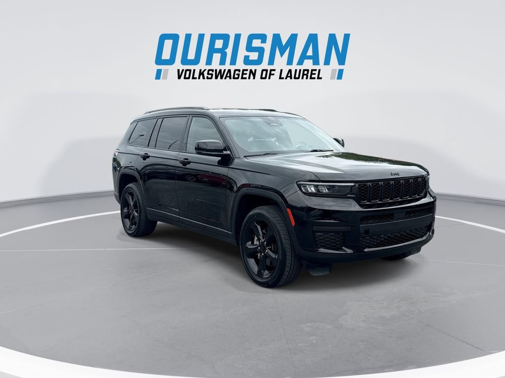 Used 2023 Jeep Grand Cherokee L Laredo AWD/4WD image 2