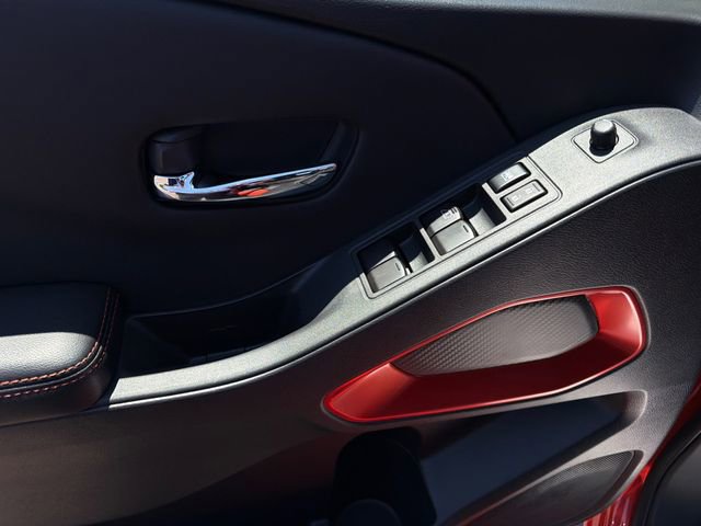 Used 2025 Nissan Frontier PRO-4X AWD/4WD image 8