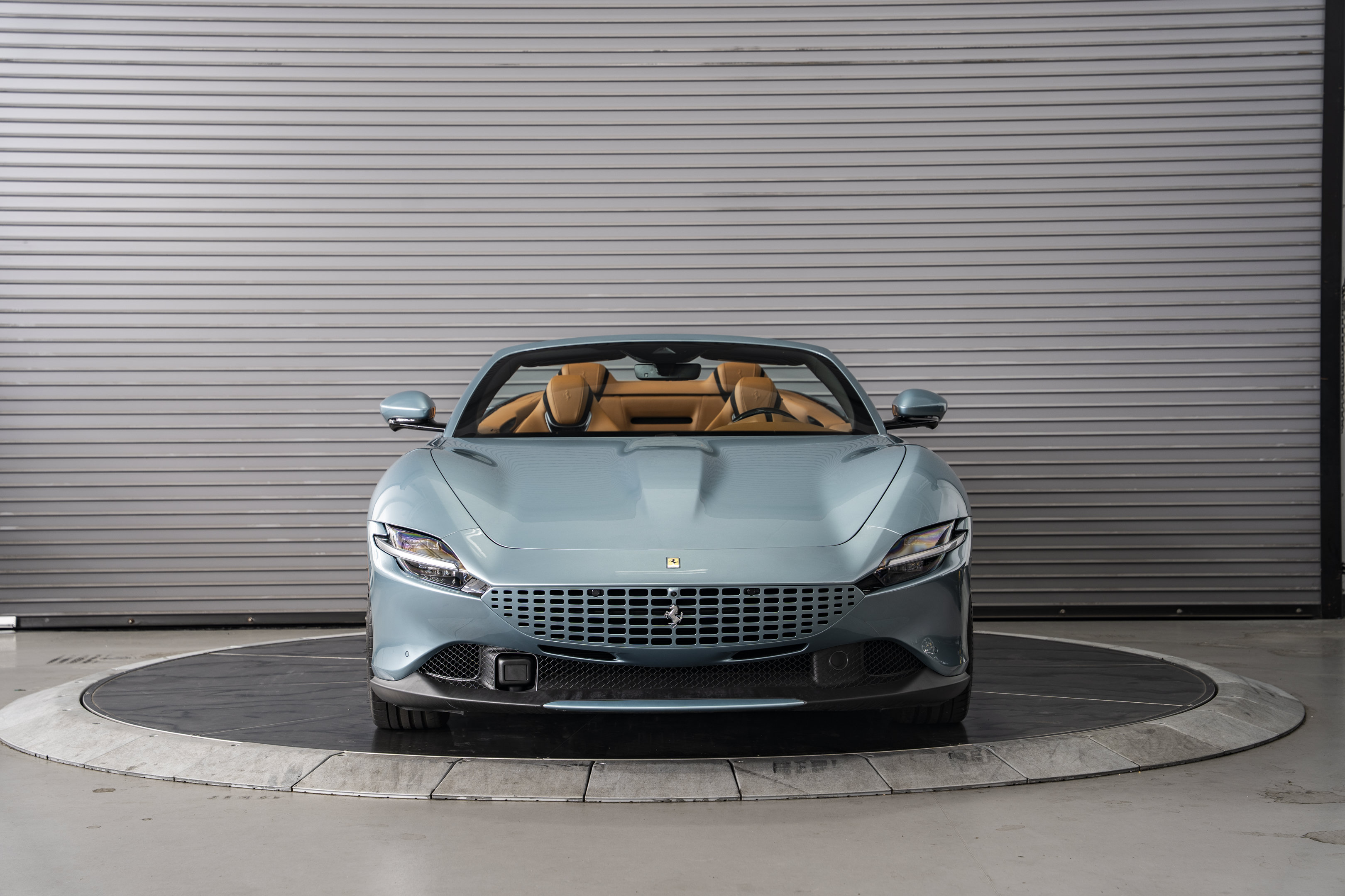 Used 2025 Ferrari Roma Spider RWD image 8