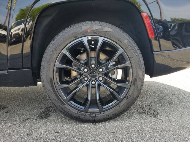 New 2026 Jeep Grand Wagoneer L Summit AWD/4WD image 10