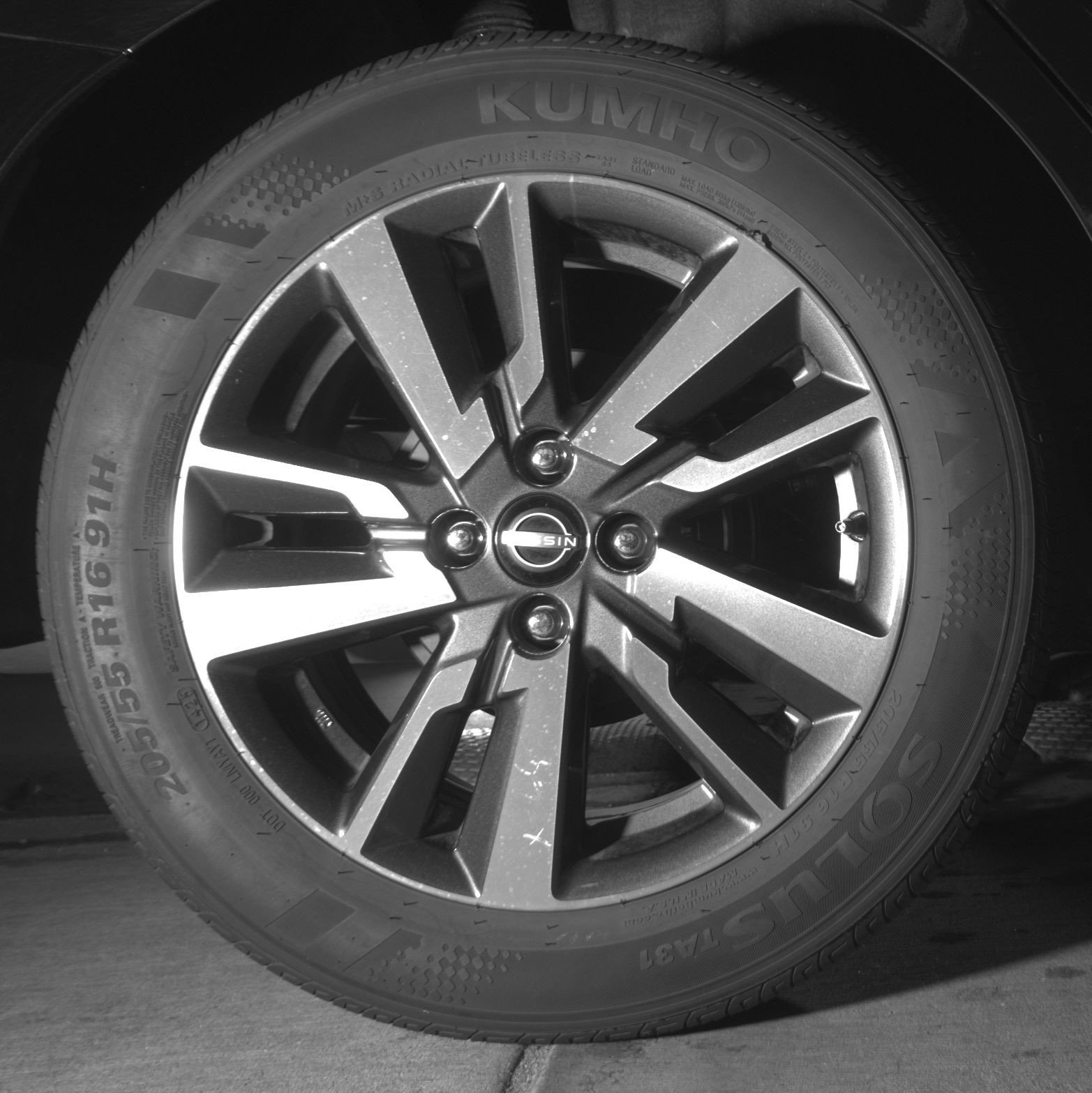 Used 2025 Nissan Versa SV FWD image 15