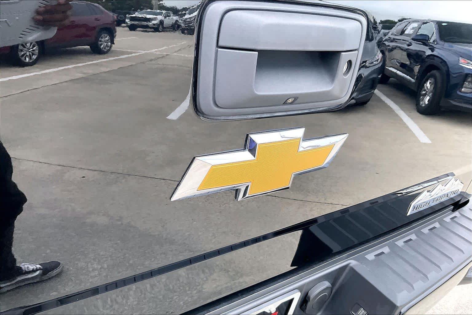 Used 2018 Chevrolet Silverado 1500 High Country AWD/4WD image 31