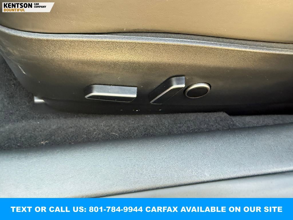 Used 2023 Tesla Model 3 Performance image 31