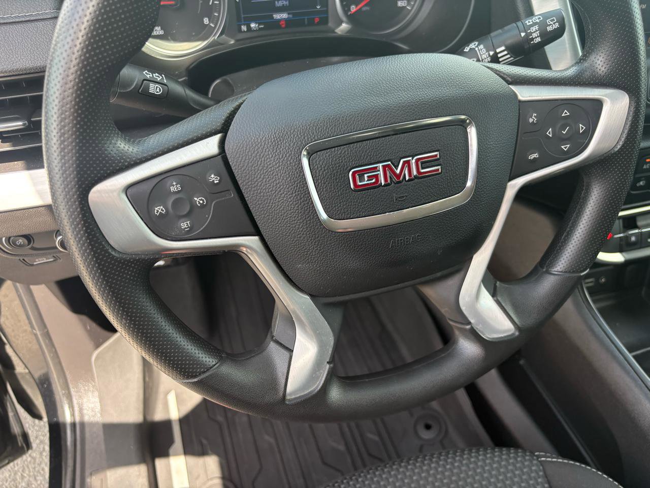 Used 2024 GMC Terrain SLE w/ Driver Convenience Package FWD image 13