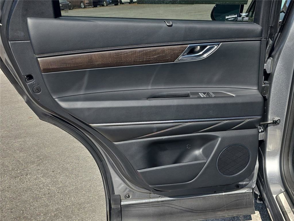 Used 2024 Genesis GV80 3.5T image 10