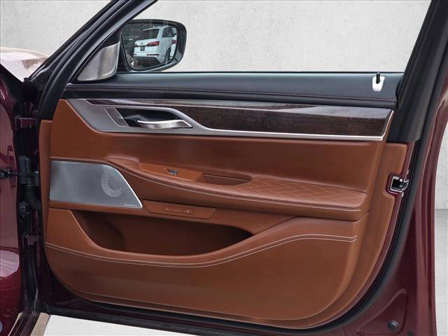 Used 2020 BMW 745e xDrive image 10