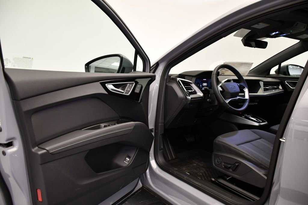New 2026 Audi Q4 e-tron Premium image 37