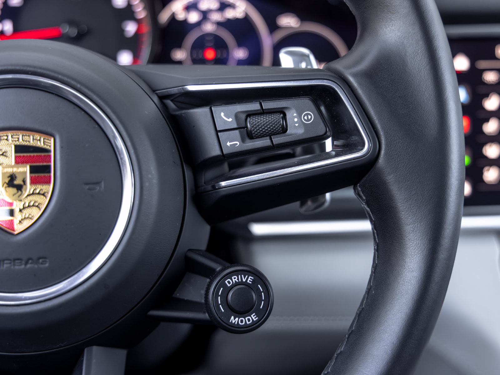 Certified 2022 Porsche Panamera 4S AWD/4WD image 31