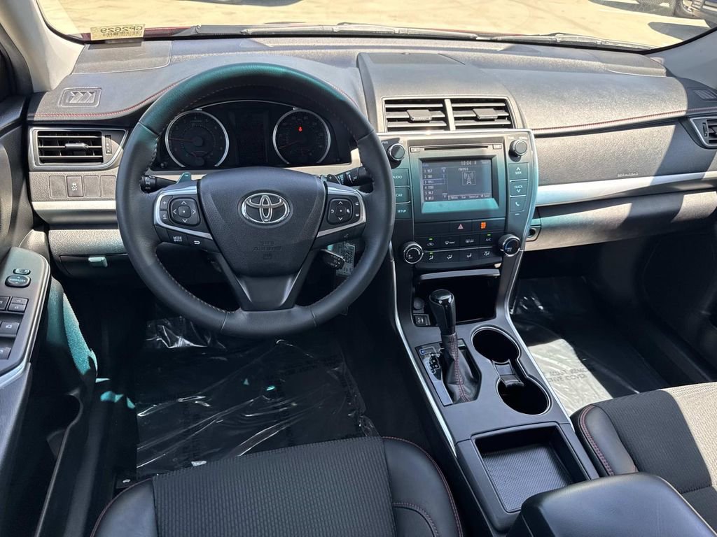 Used 2017 Toyota Camry SE FWD image 9