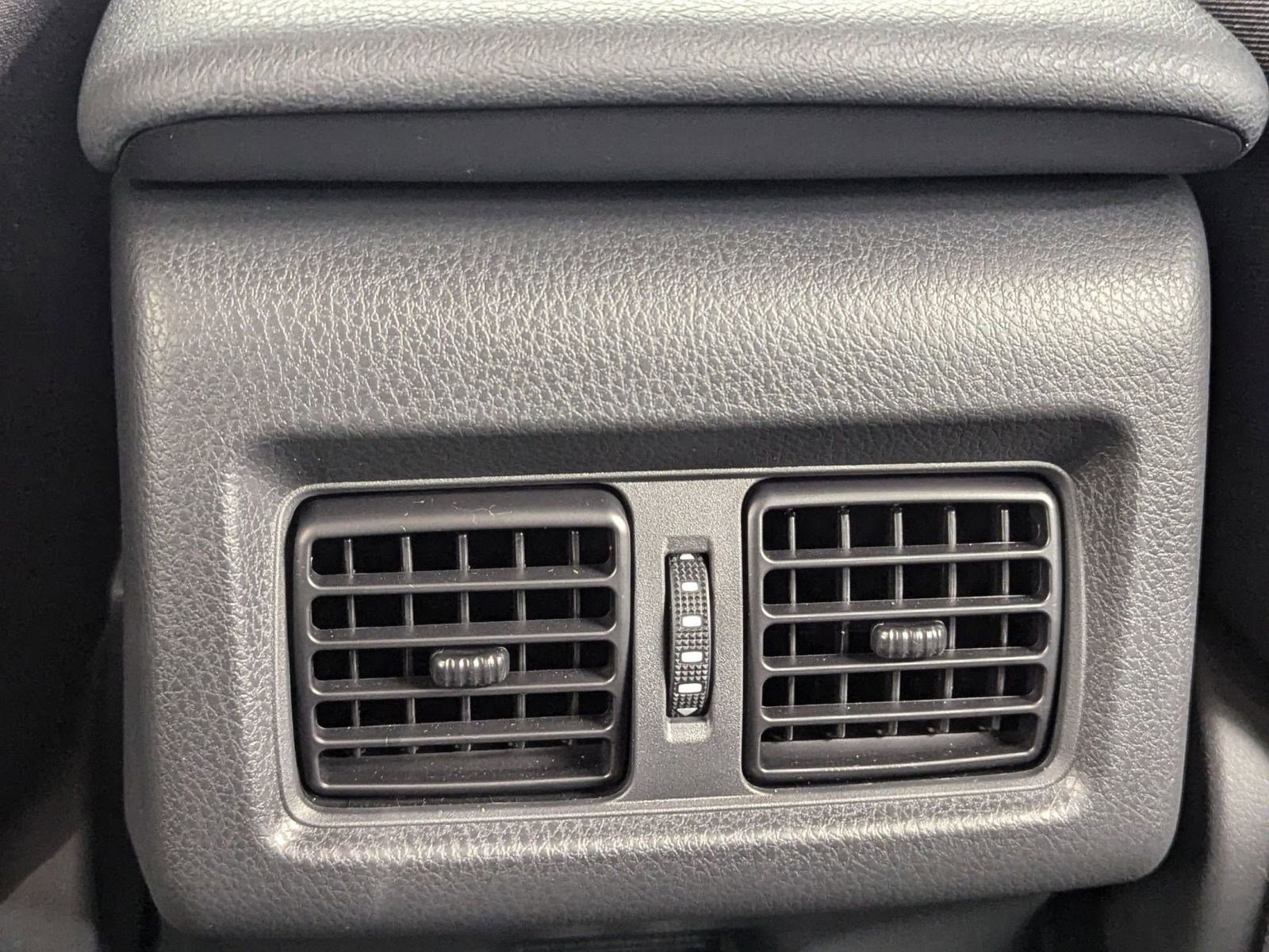 Used 2025 Toyota Camry LE w/ Convenience Package image 20