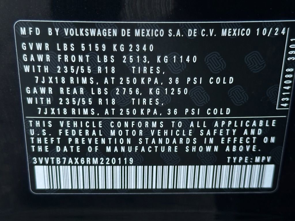 Used 2024 Volkswagen Tiguan Wolfsburg Edition image 26