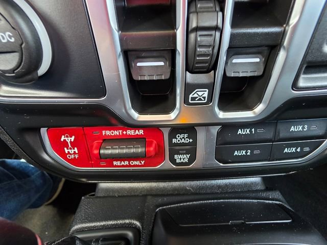 Used 2025 Jeep Wrangler Unlimited Rubicon AWD/4WD image 21