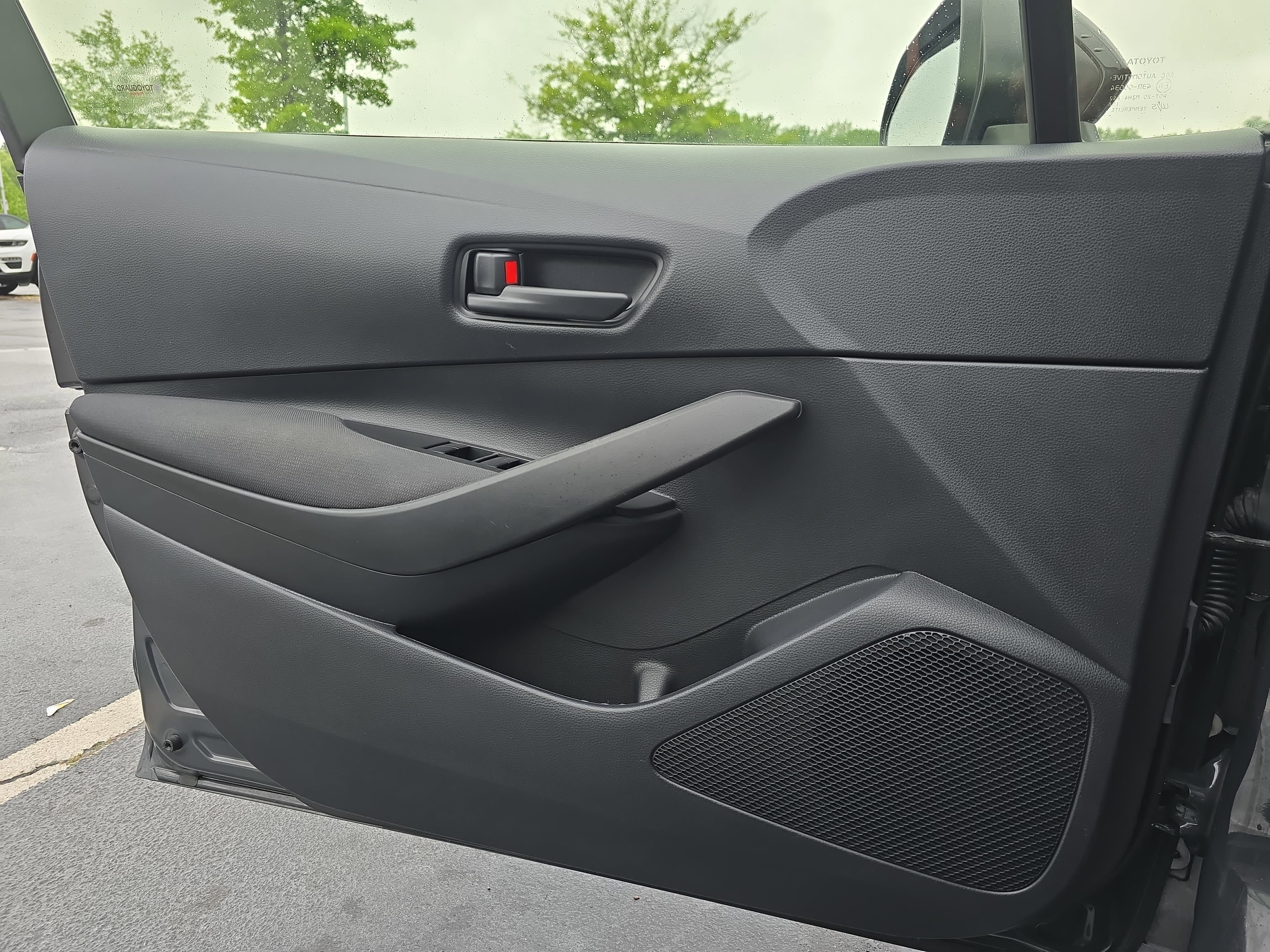 Used 2024 Toyota Corolla LE FWD image 28