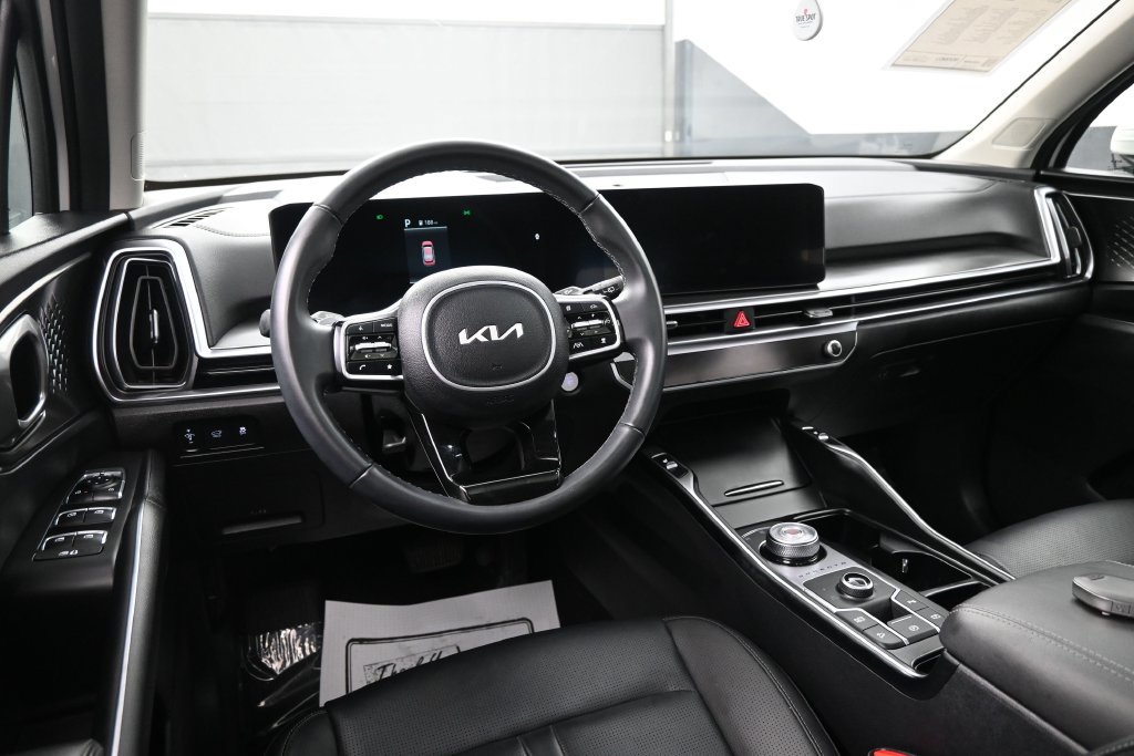 Used 2025 Kia Sorento EX w/ EX Panoramic Sunroof Package AWD/4WD image 27