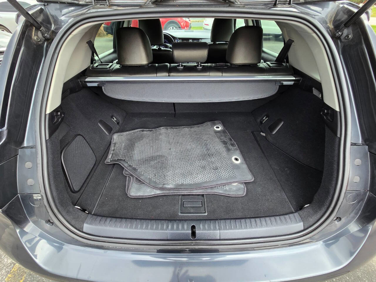 Used 2011 Lexus CT 200h Premium image 24