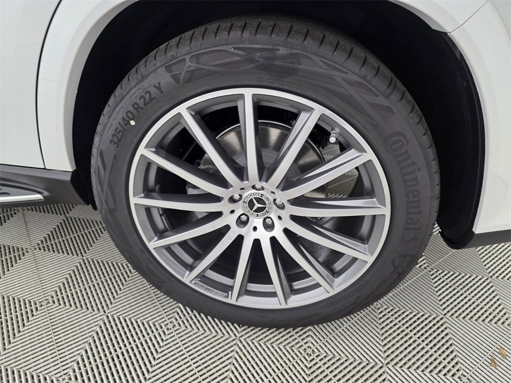 New 2026 Mercedes-Benz GLS 580 4MATIC image 13