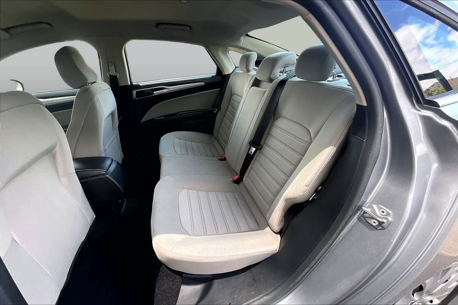 Used 2020 Ford Fusion S FWD image 19