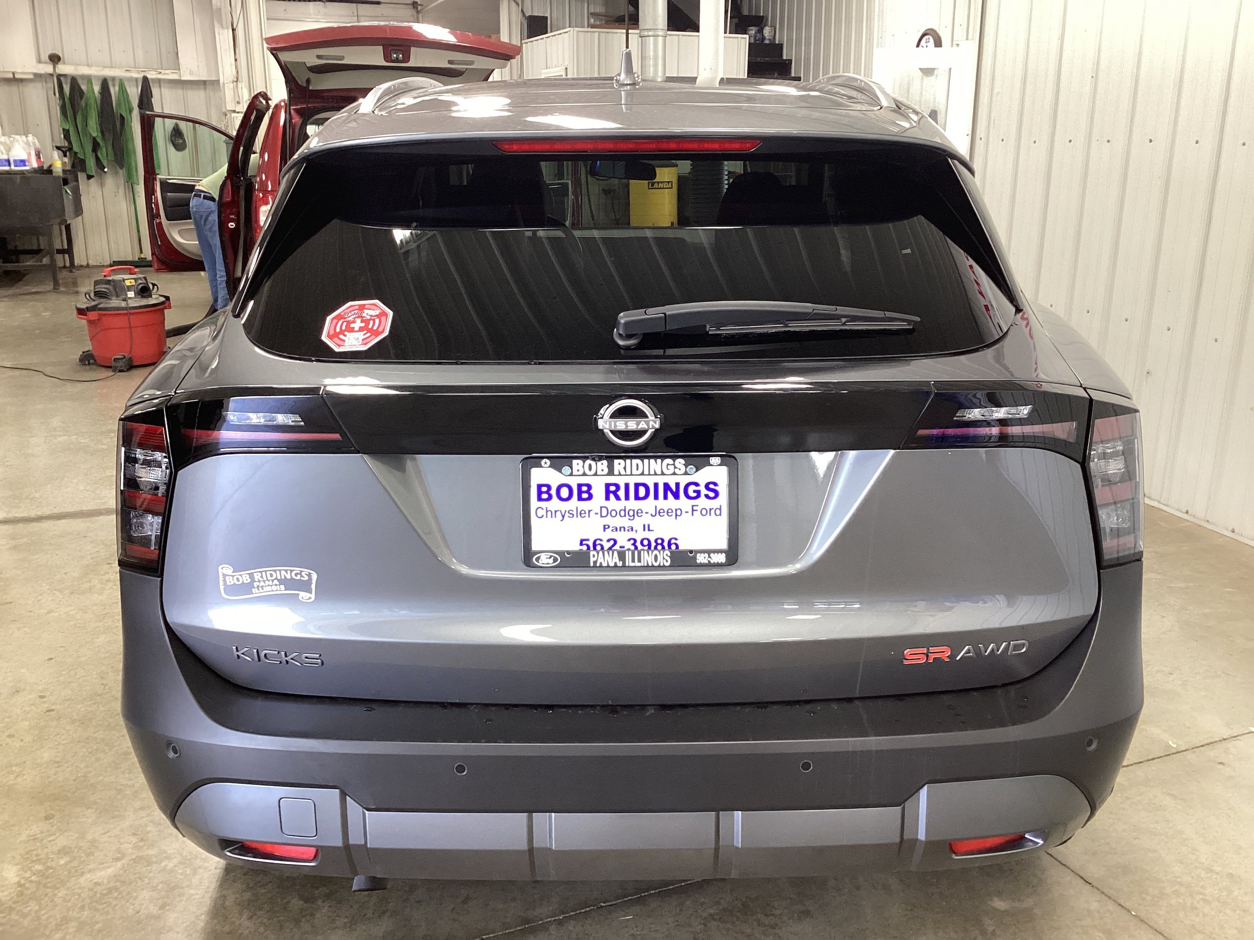 Used 2025 Nissan Kicks SR AWD/4WD image 4