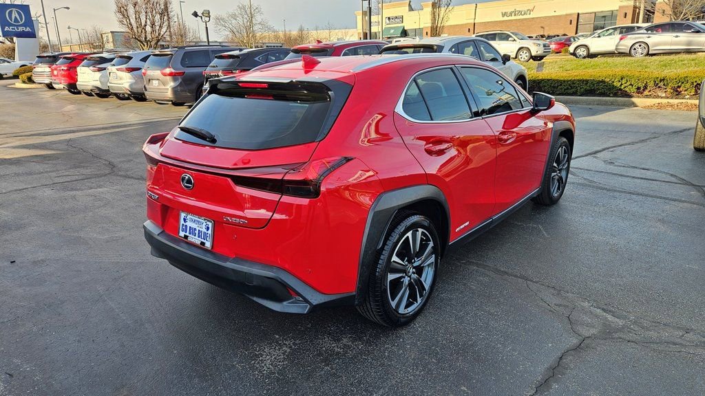 Used 2019 Lexus UX 250h w/ Premium Package image 6