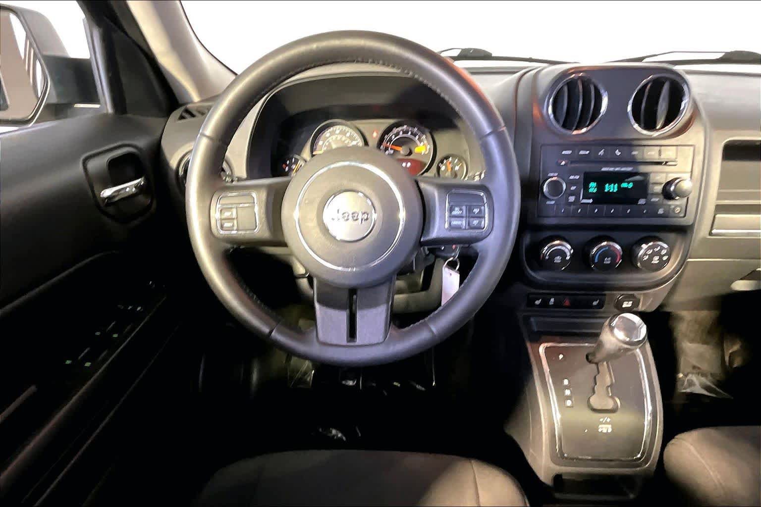 Used 2017 Jeep Patriot Latitude image 6