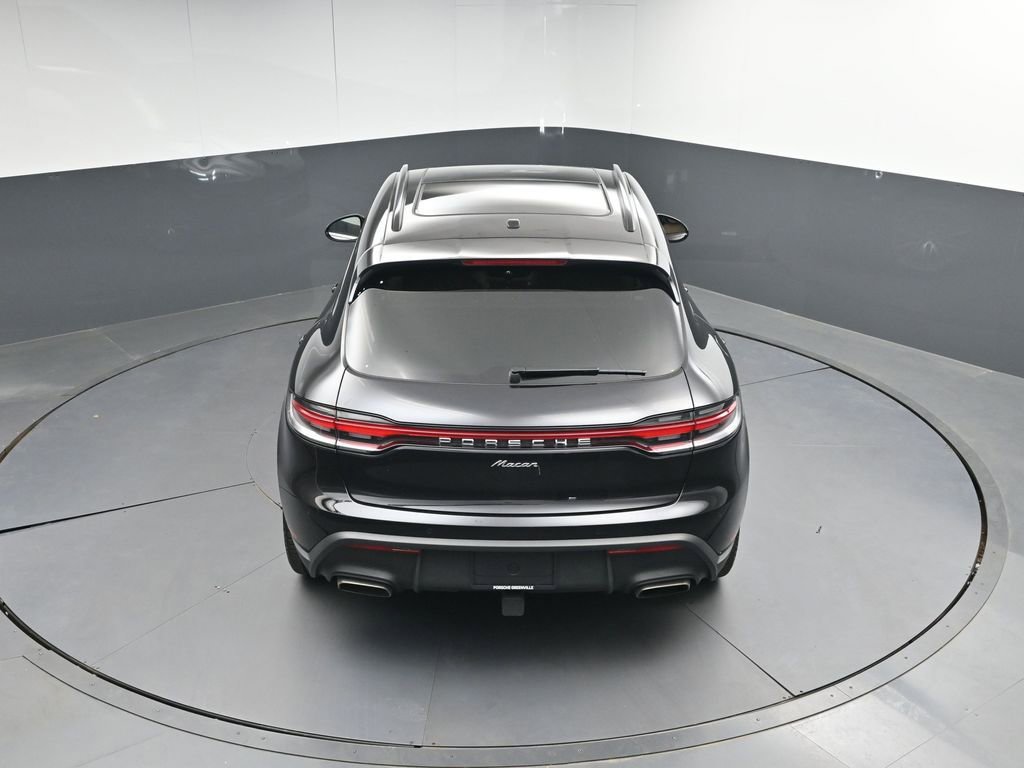 Certified 2025 Porsche Macan image 35