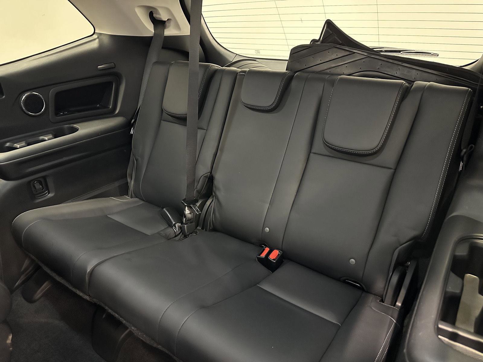 Used 2023 Subaru Ascent Touring AWD/4WD image 32
