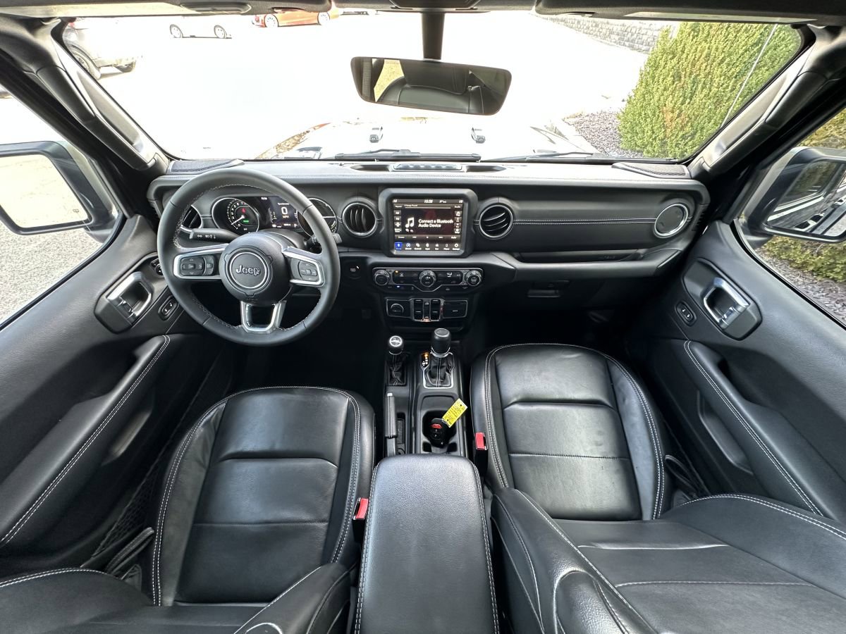 Used 2023 Jeep Wrangler Unlimited Sahara image 15