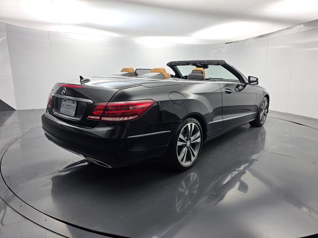 Used 2017 Mercedes-Benz E 400 Cabriolet image 4