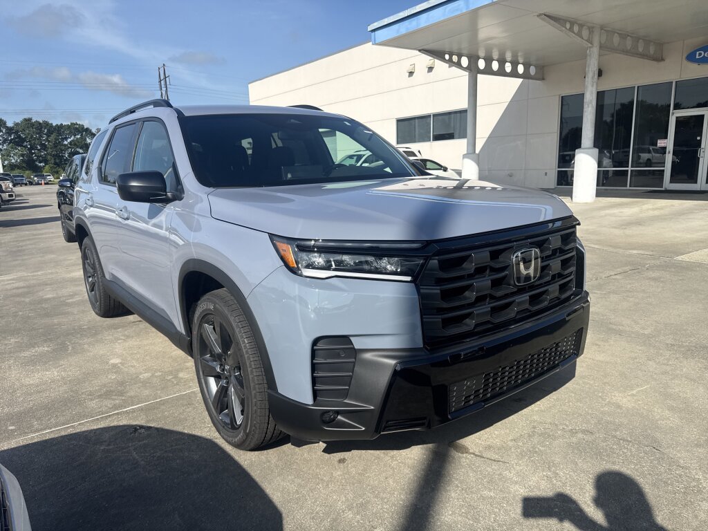 New 2026 Honda Pilot Sport image 3