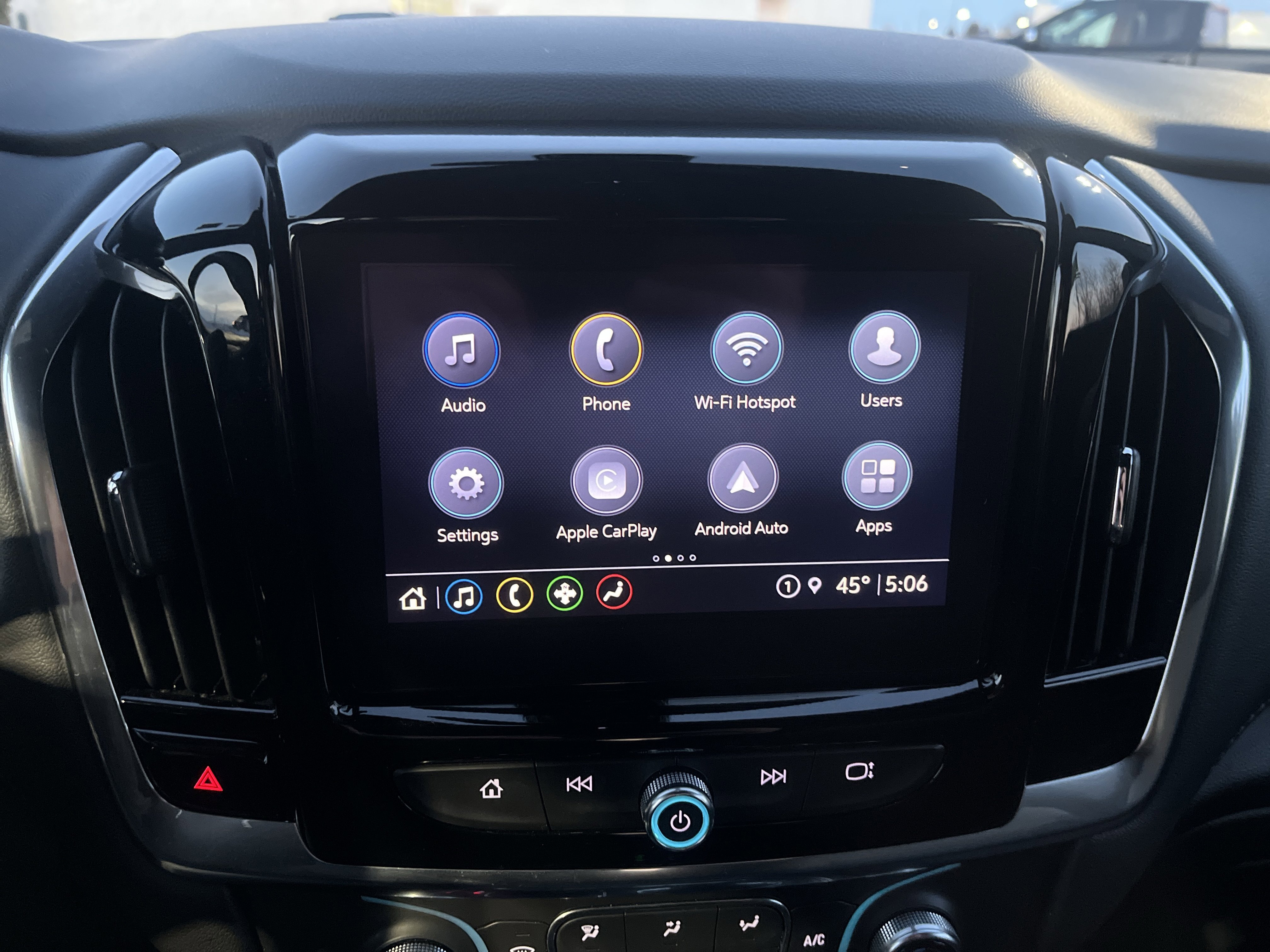 Used 2023 Chevrolet Traverse LT image 25