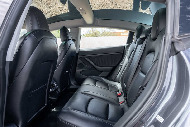Used 2022 Tesla Model 3 Long Range AWD/4WD image 14