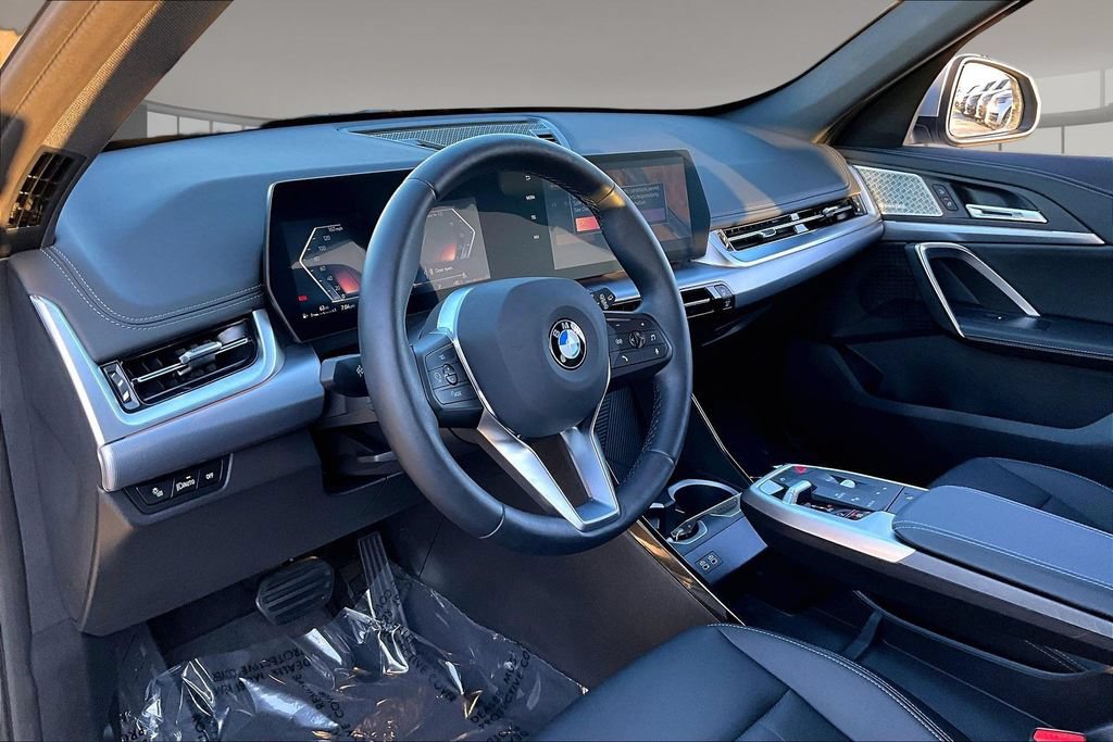Used 2025 BMW X1 xDrive28i AWD/4WD image 15