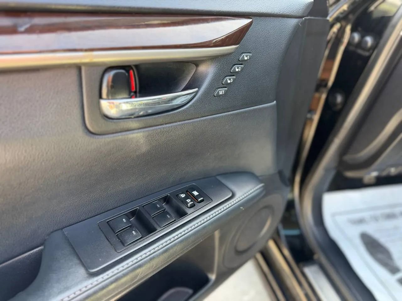 Used 2014 Lexus ES 350 w/ Premium Package FWD image 40