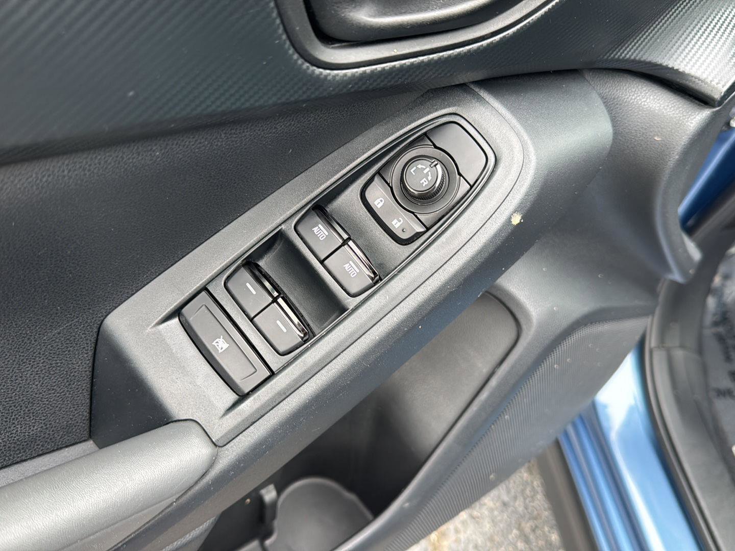 Used 2024 Subaru Crosstrek 2.0i image 27