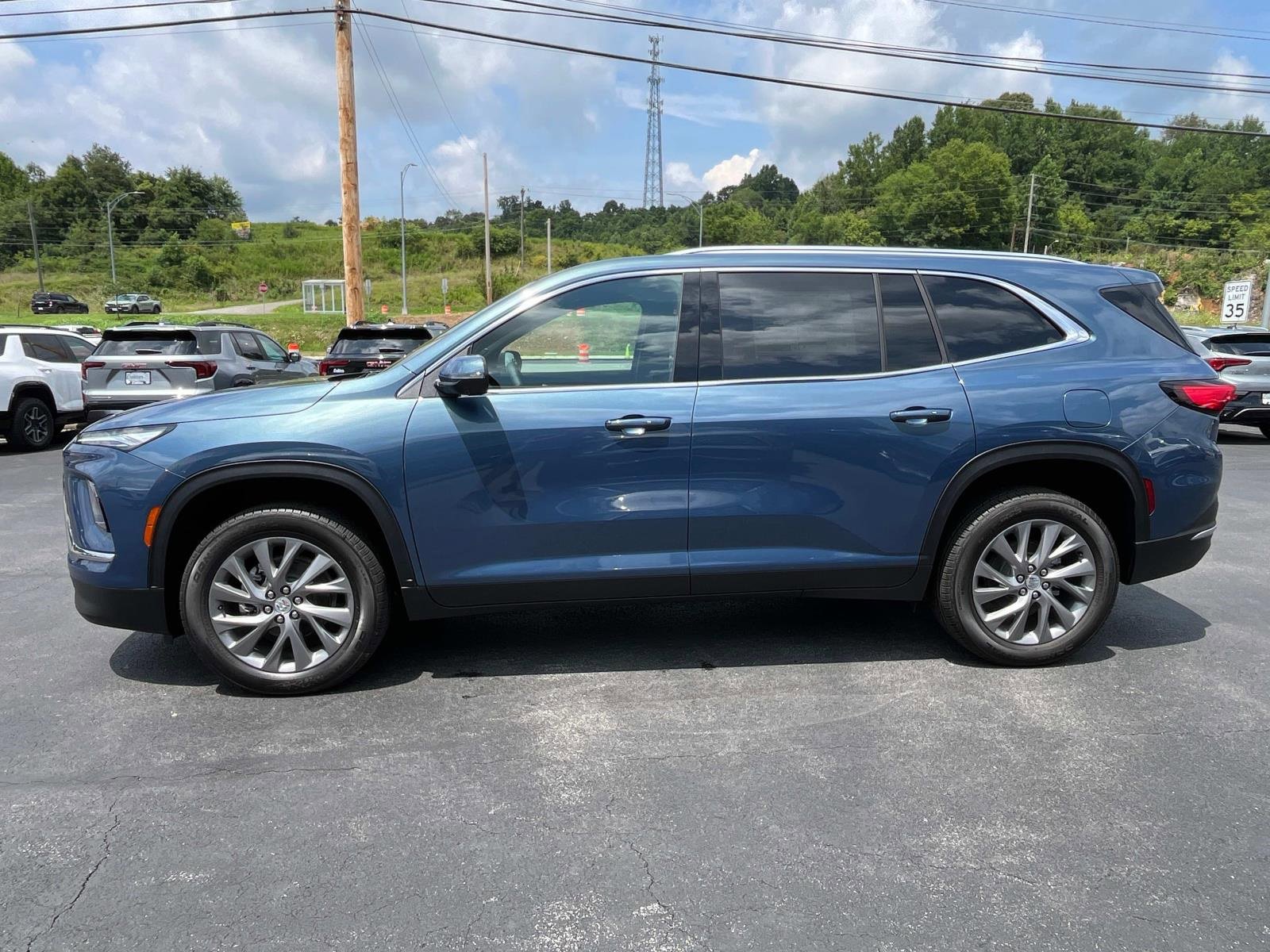 New 2026 Buick Enclave Preferred w/ Power Package image 7