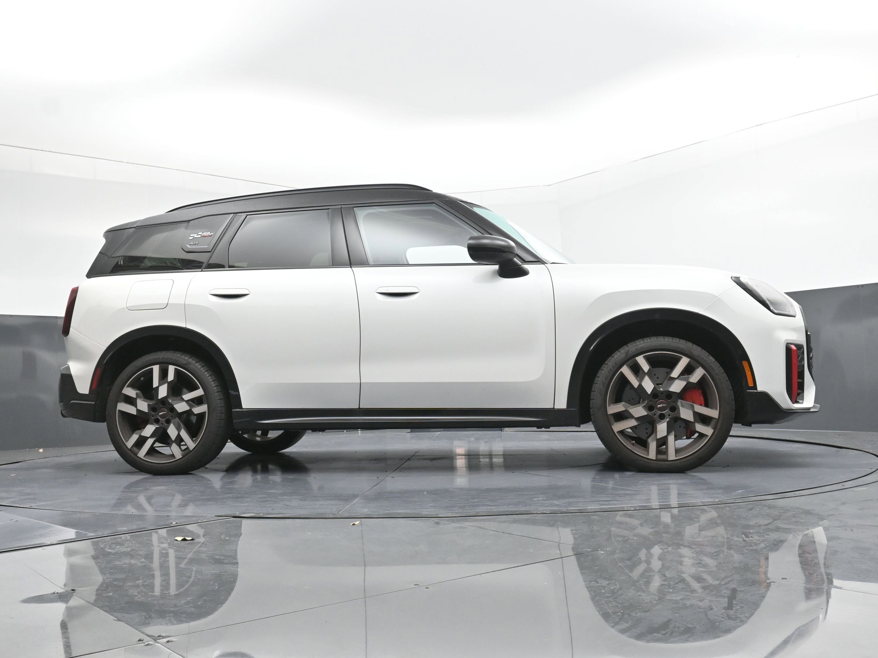 Used 2026 MINI Cooper Countryman John Cooper Works image 32