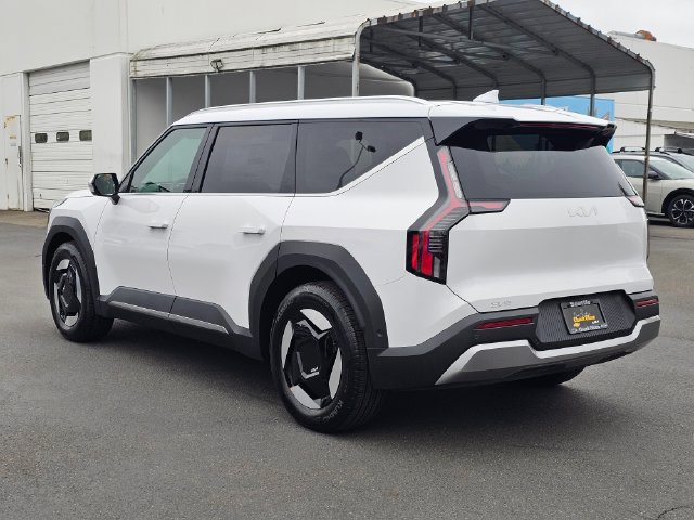 New 2026 Kia EV9 Wind AWD/4WD image 3