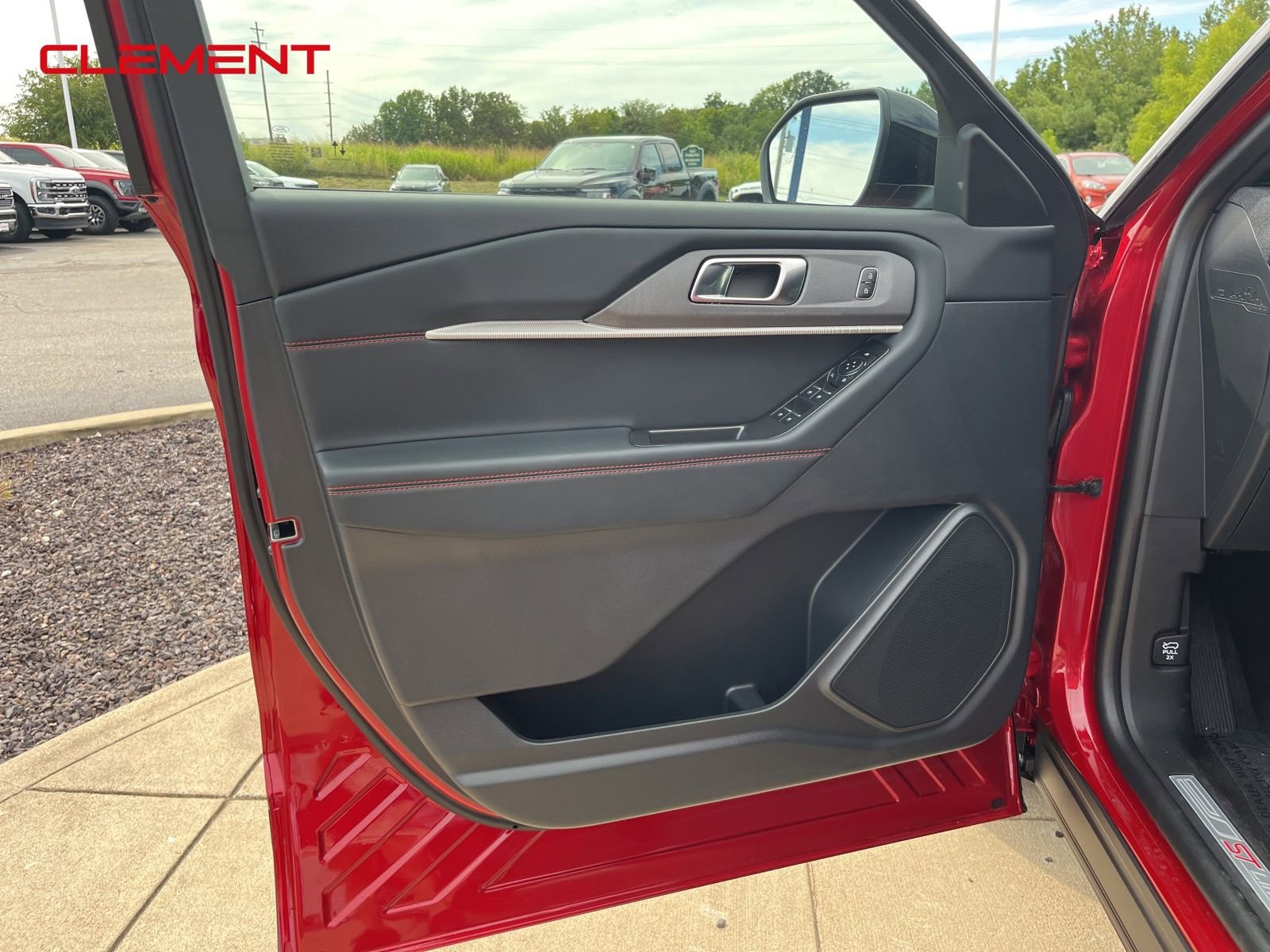 New 2025 Ford Explorer ST-Line image 28