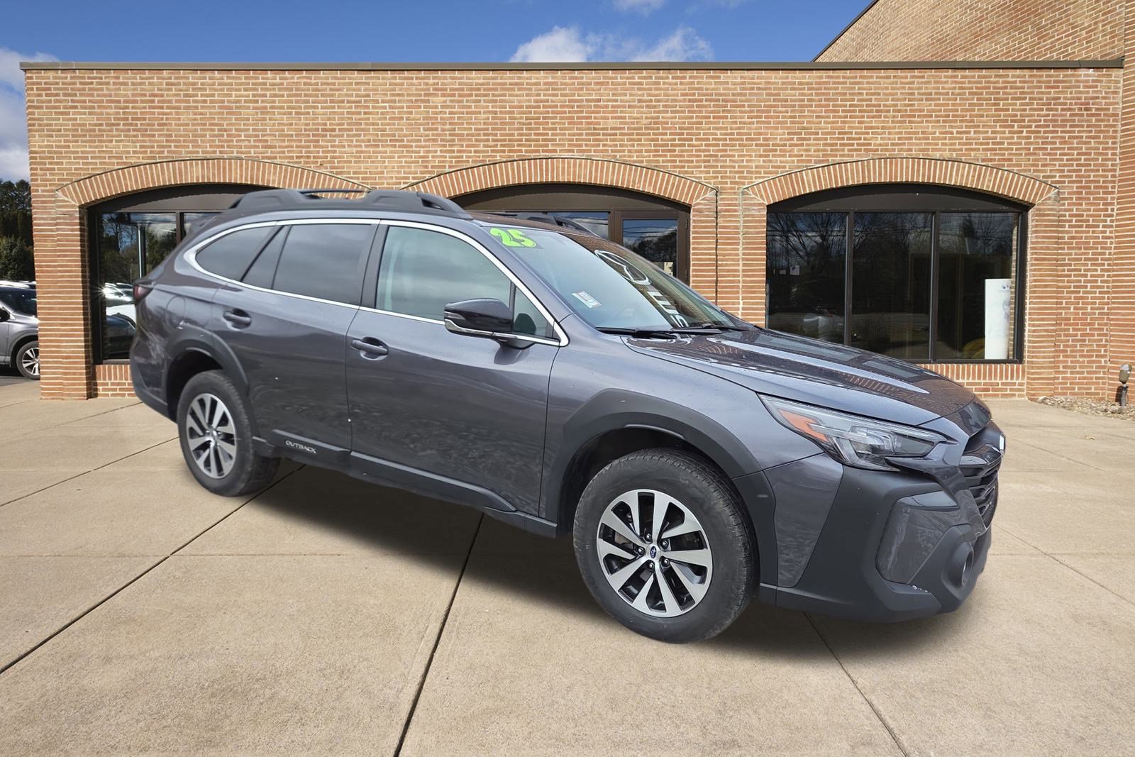 Used 2025 Subaru Outback Premium w/ Popular Package #1A