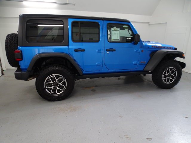 Certified 2025 Jeep Wrangler Unlimited Rubicon w/ Convenience Group AWD/4WD image 24