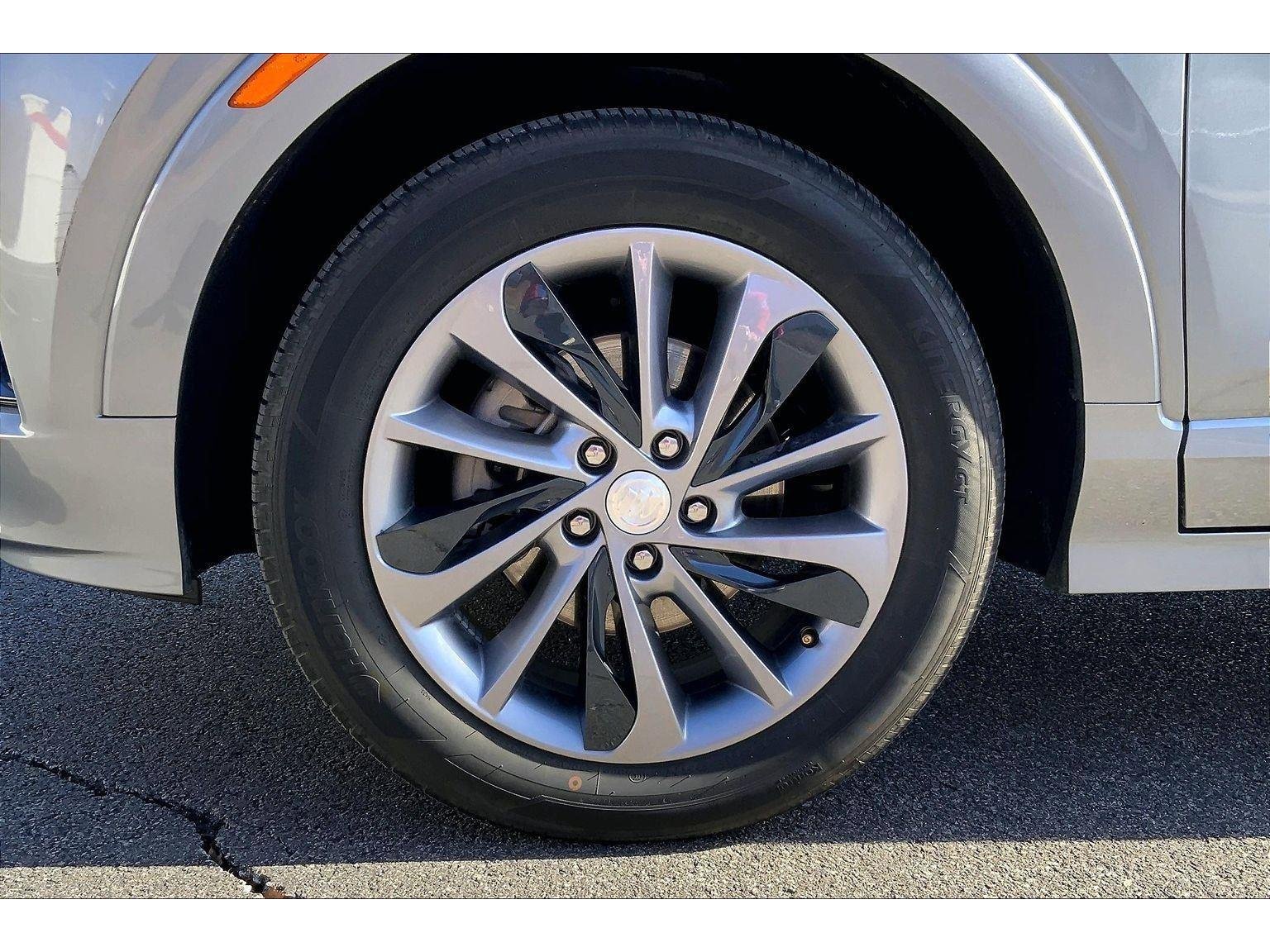 Used 2023 Buick Encore GX Select w/ Sport Touring Package image 9