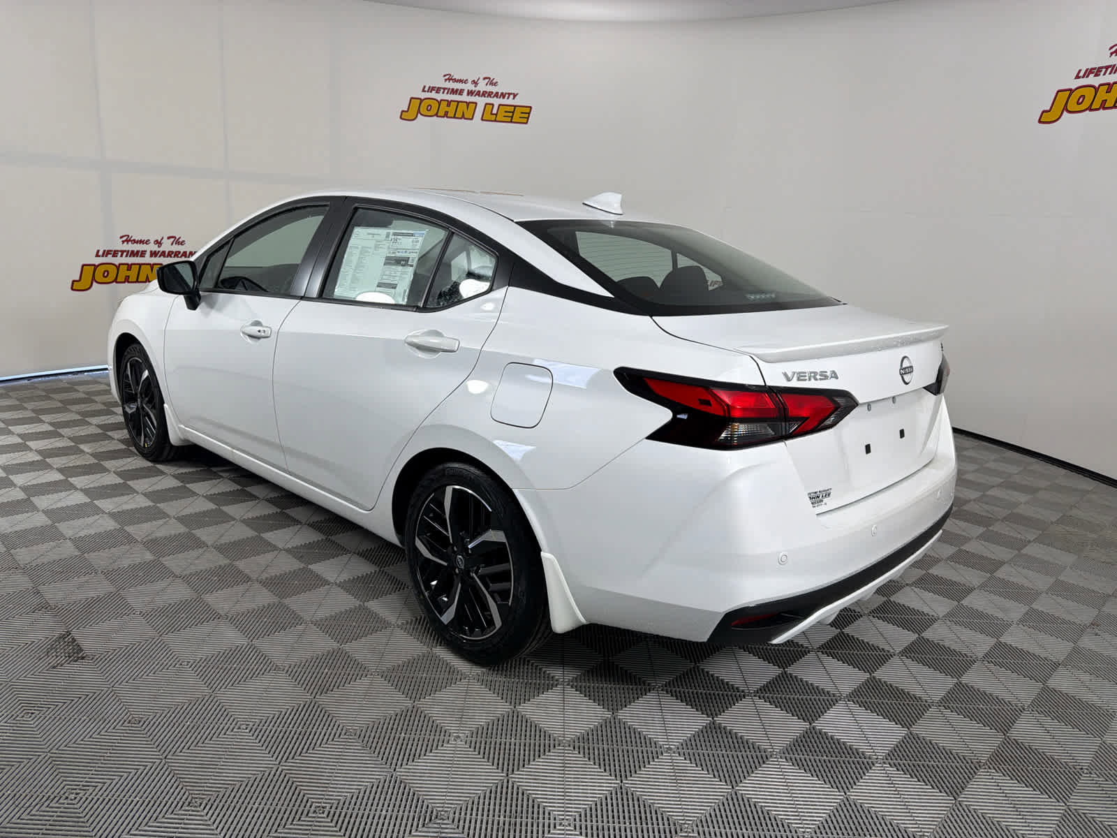 New 2025 Nissan Versa SR w/ Trunk Package image 3