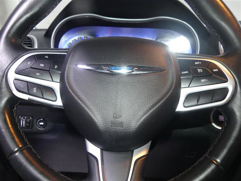 Used 2018 Chrysler 300 Touring w/ Driver Convenience Group AWD/4WD image 30